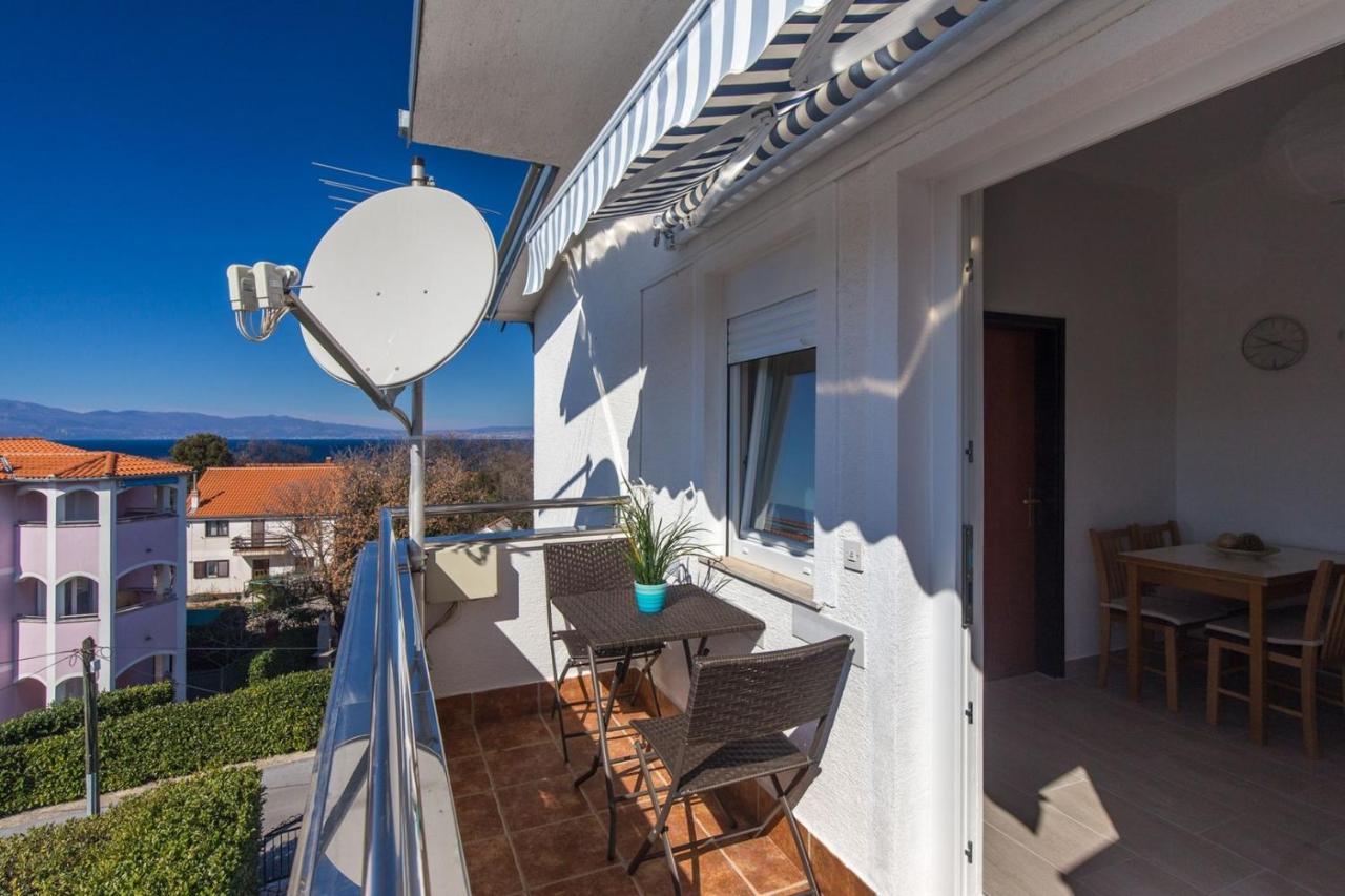 Apartments Adrijana Malinska Buitenkant foto